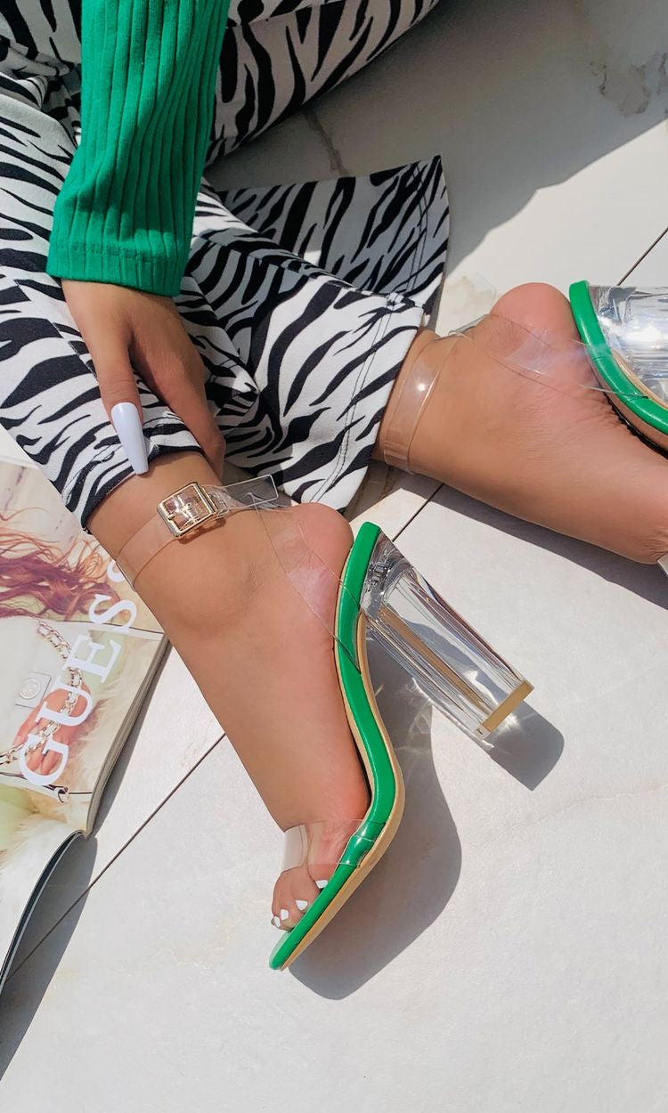 Tacones Sydnee – Elegancia Transparente